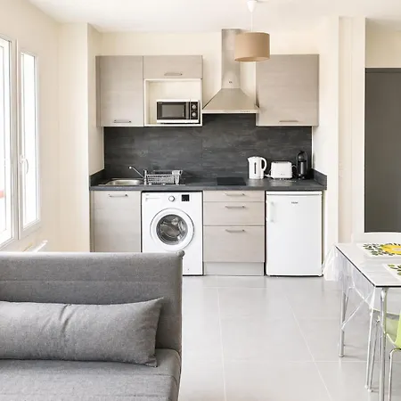M084 Et Spacieux Môle Appartement