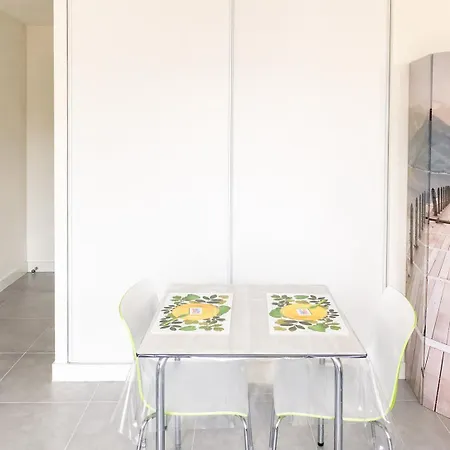 M084 Et Spacieux Môle Appartement